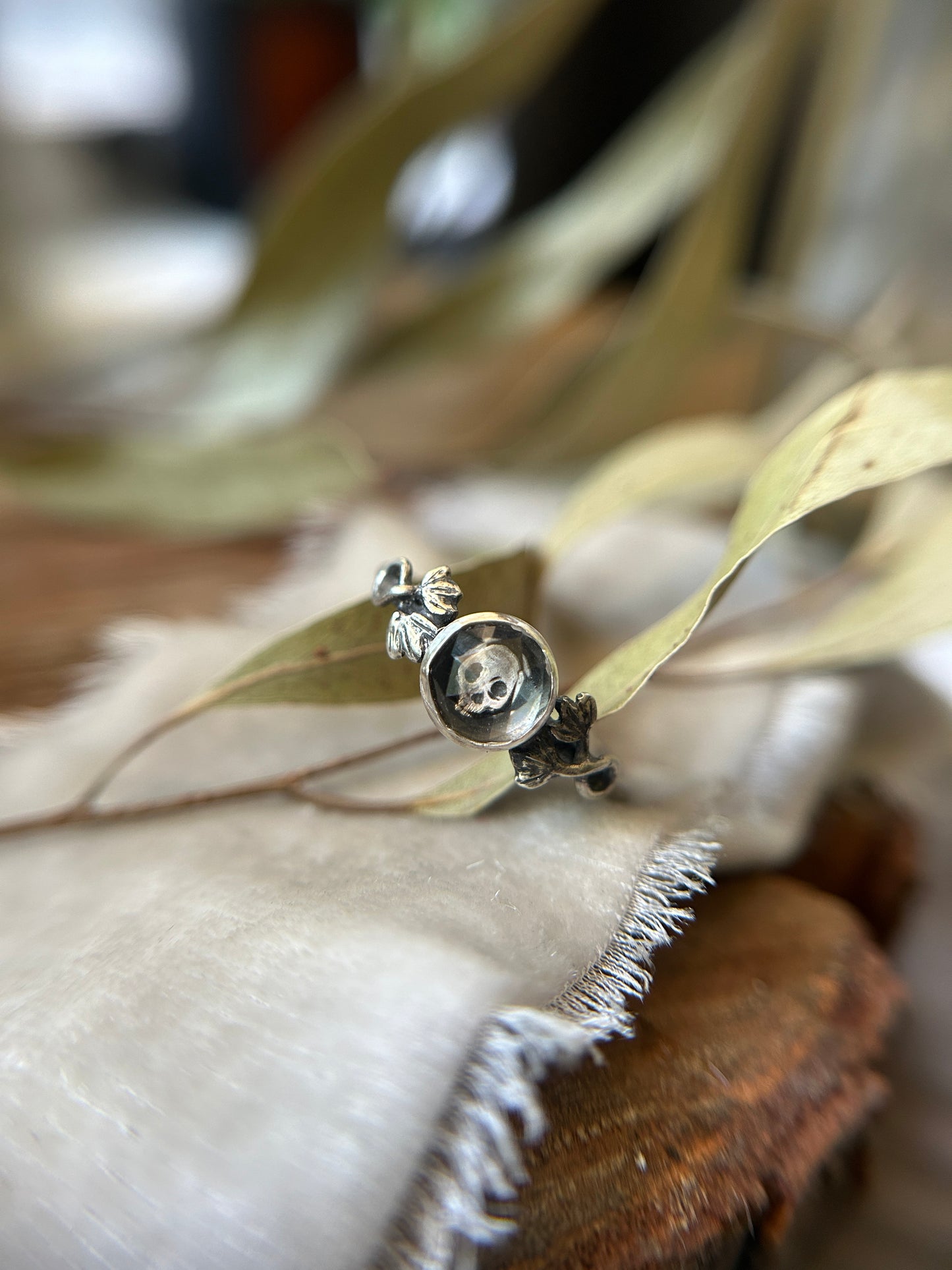 Skull & ivy ring -memento mori sterling silver with quartz jewelry