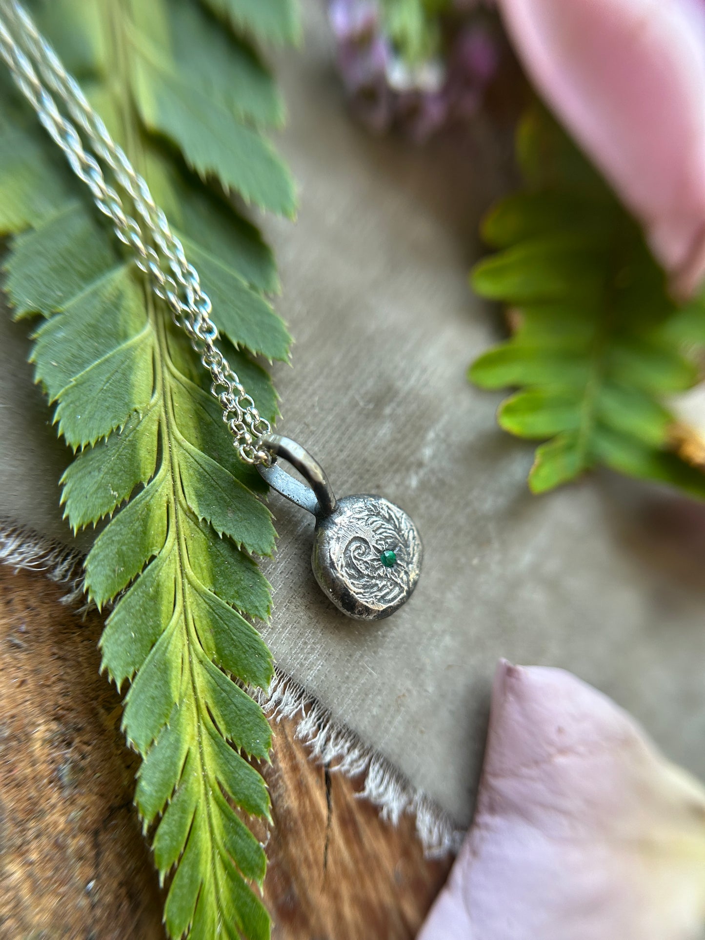 Moon pebble with ferns and emerald necklace- Sterling silver jewelry