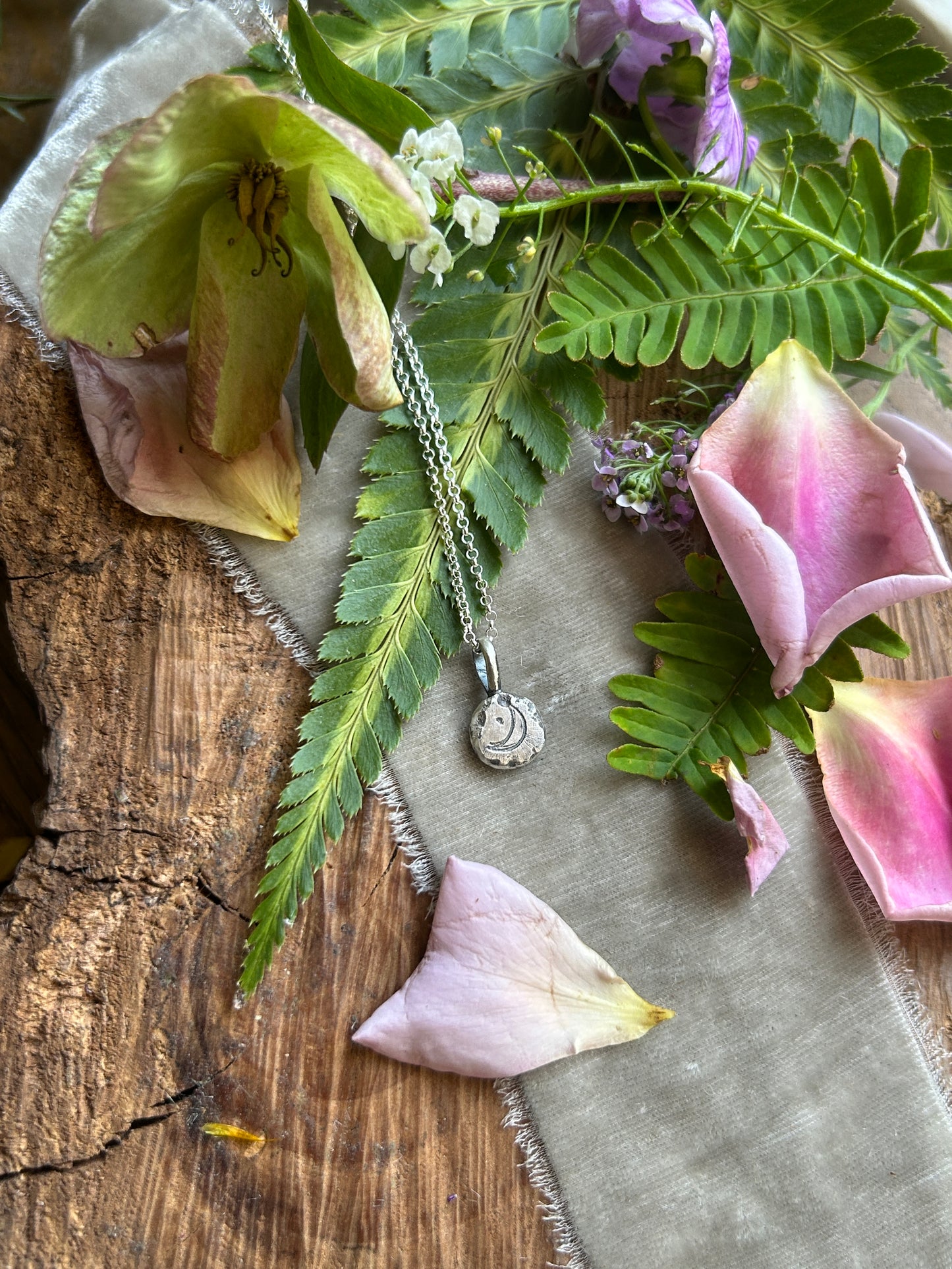 Moon pebble with ferns and emerald necklace- Sterling silver jewelry