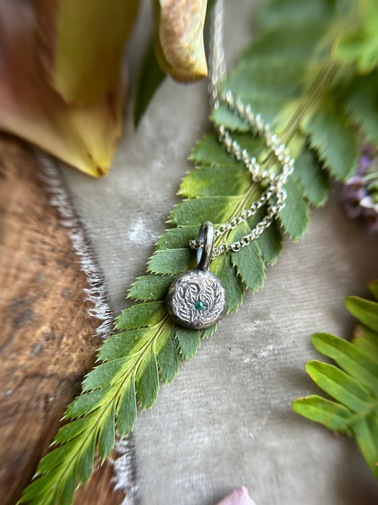 Moon pebble with ferns and emerald necklace- Sterling silver jewelry