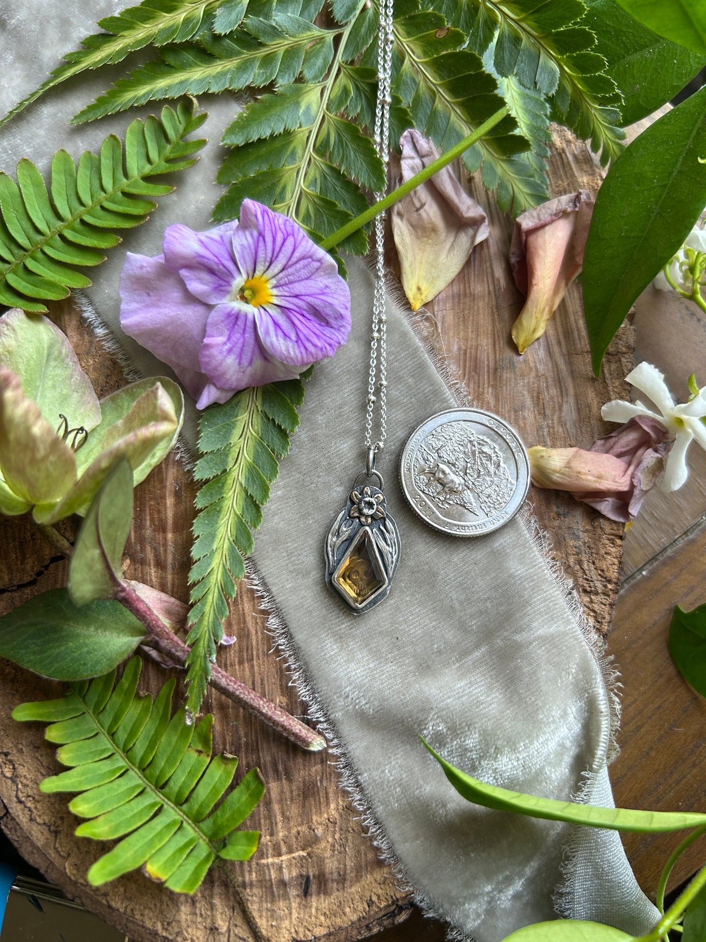 Daffodil and skull memento mori memento vivere necklace - Sterling silver jewelry
