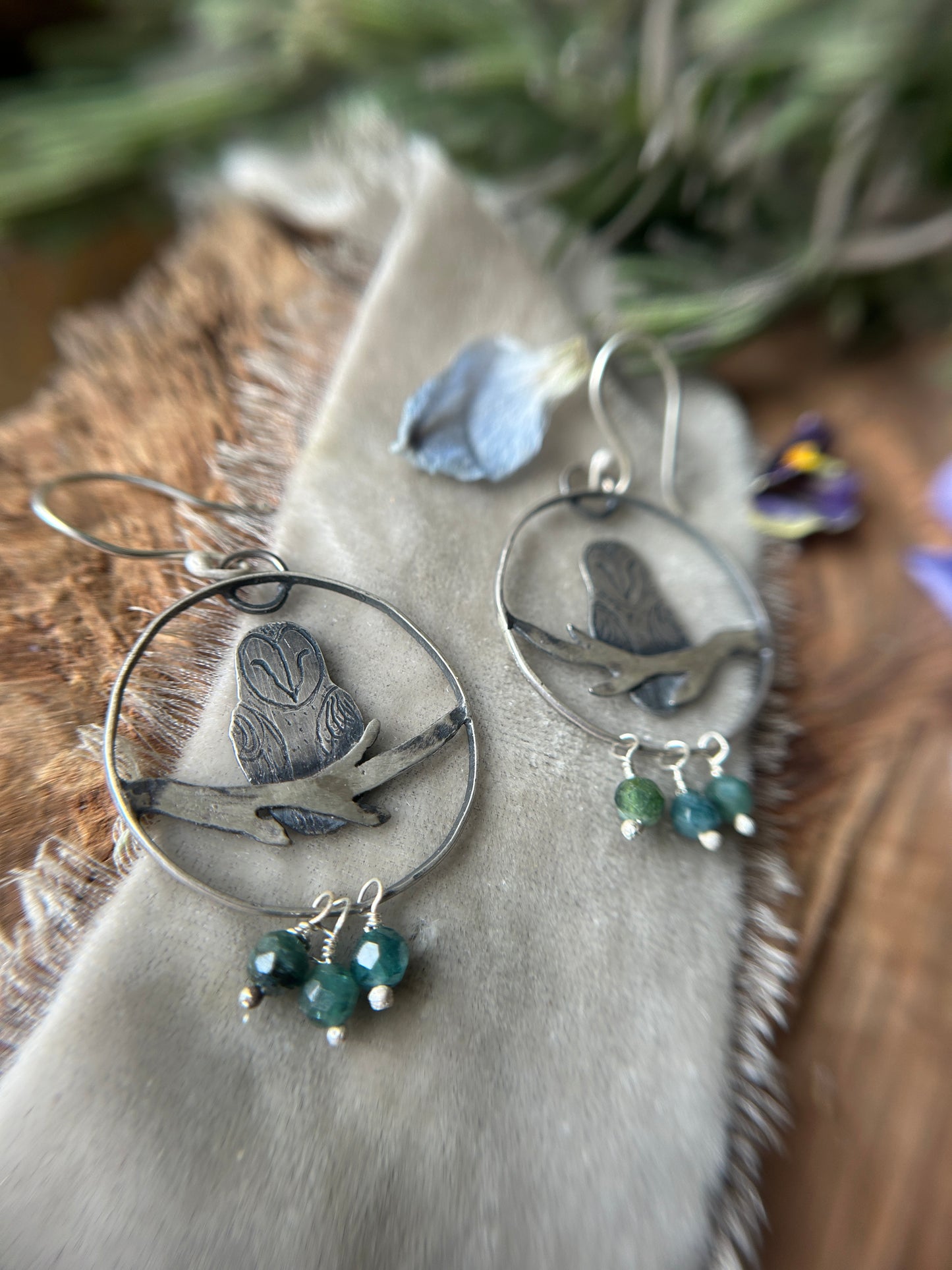 Barn owl earrings in tourmaline with sterling silver