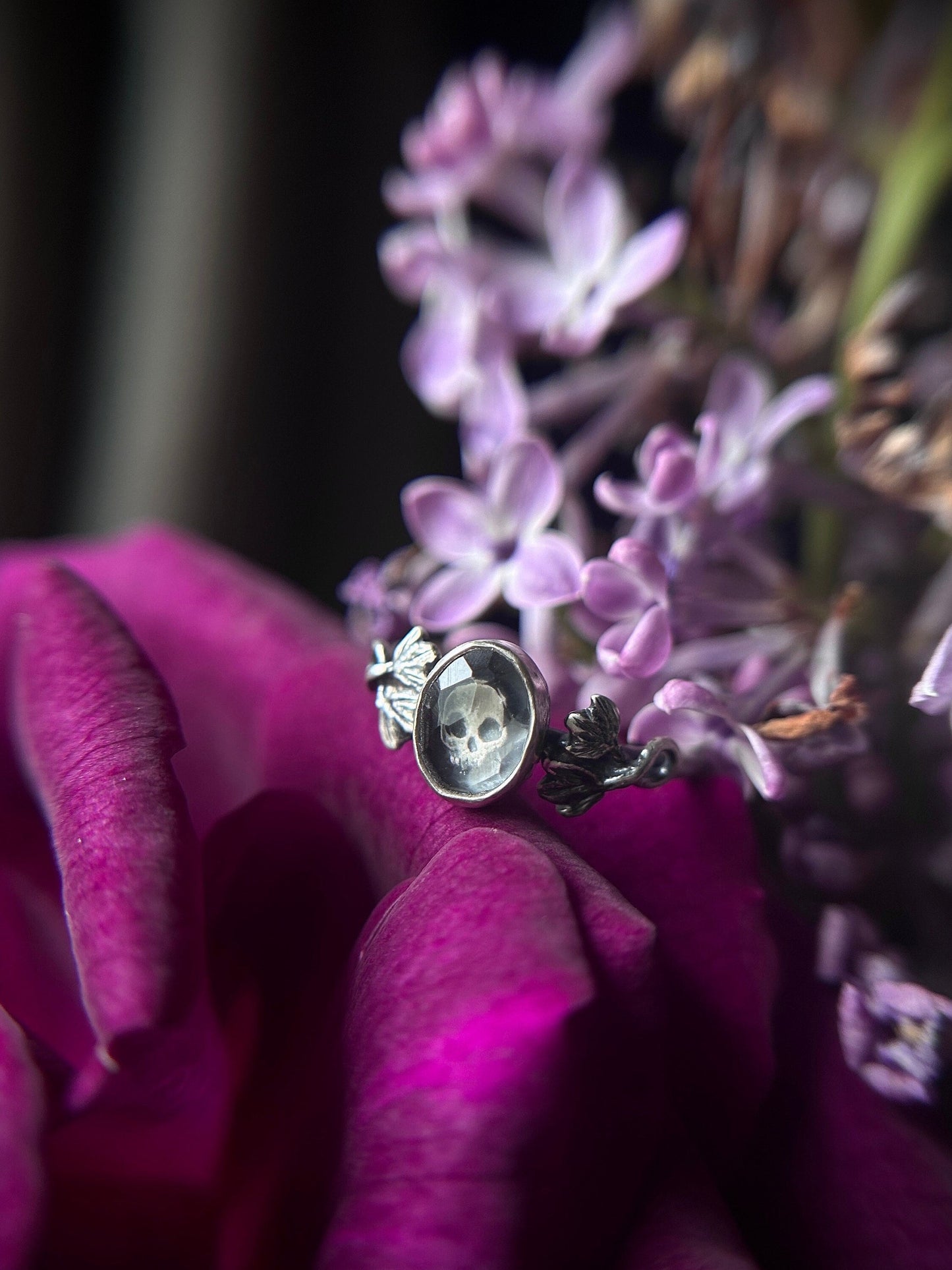 Quartz skull with ivy ring